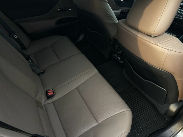 Серый Лексус ЕС, объемом двигателя 2.5 л и пробегом 70 тыс. км за 38700 $, фото 12 на Automoto.ua