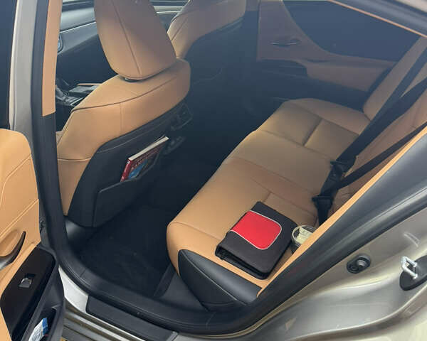 Сірий Лексус ЕС, об'ємом двигуна 1.99 л та пробігом 53 тис. км за 36000 $, фото 14 на Automoto.ua