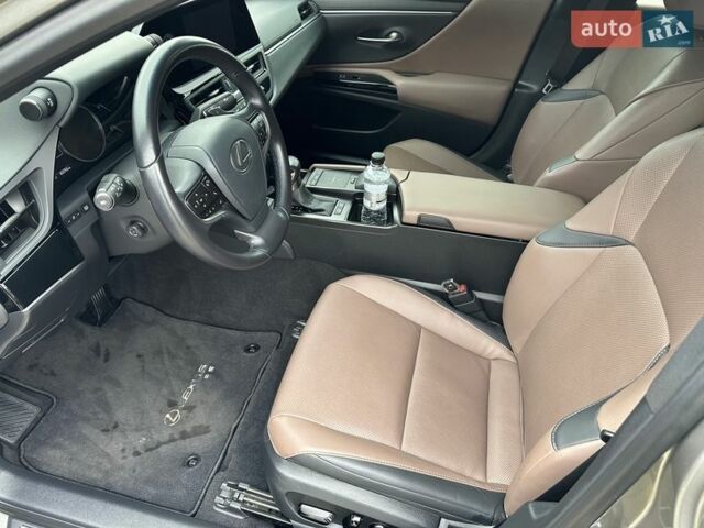 Серый Лексус ЕС, объемом двигателя 1.99 л и пробегом 40 тыс. км за 39000 $, фото 10 на Automoto.ua