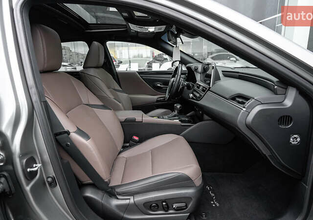 Сірий Лексус ЕС, об'ємом двигуна 2.49 л та пробігом 47 тис. км за 42949 $, фото 5 на Automoto.ua