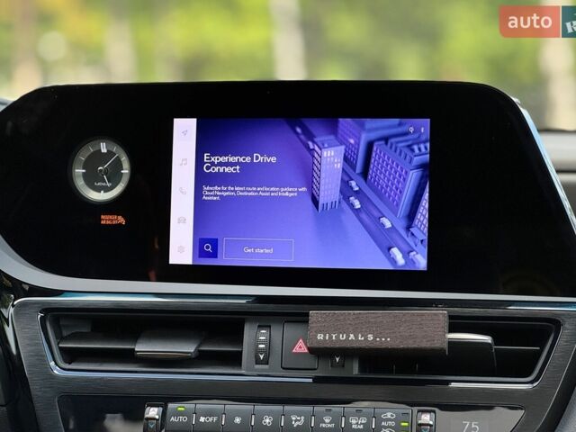 Сірий Лексус ЕС, об'ємом двигуна 2.49 л та пробігом 19 тис. км за 42999 $, фото 19 на Automoto.ua