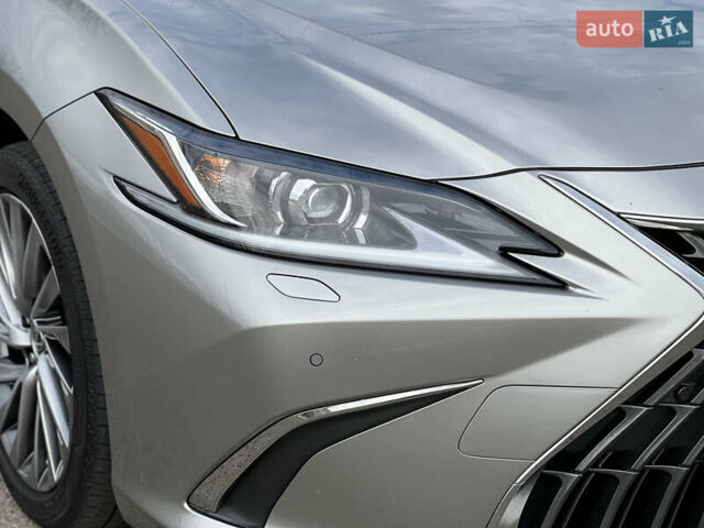 Серый Лексус ЕС, объемом двигателя 2.49 л и пробегом 57 тыс. км за 56500 $, фото 9 на Automoto.ua