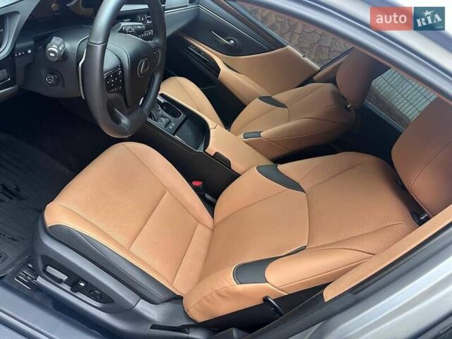 Серый Лексус ЕС, объемом двигателя 2.5 л и пробегом 40 тыс. км за 39000 $, фото 13 на Automoto.ua