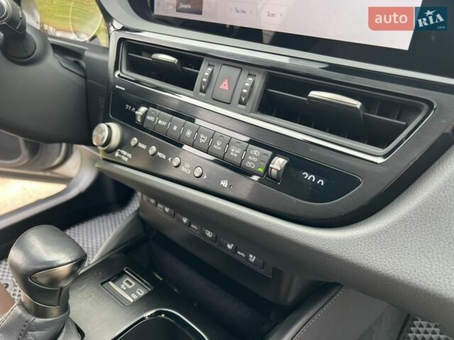 Сірий Лексус ЕС, об'ємом двигуна 2.49 л та пробігом 57 тис. км за 53900 $, фото 65 на Automoto.ua