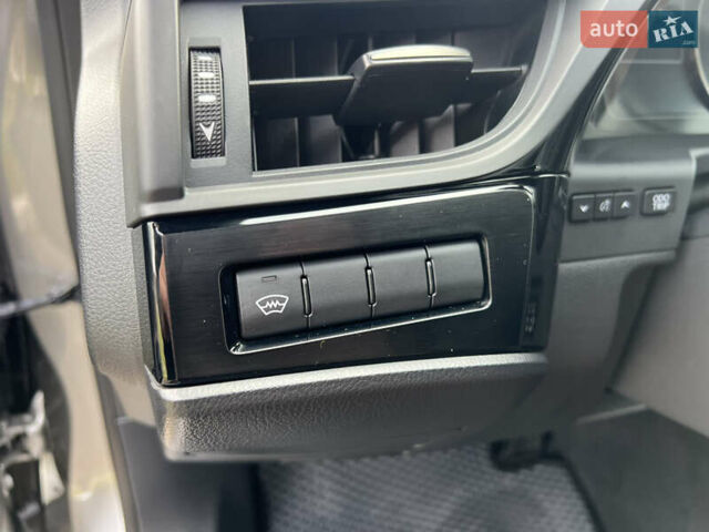 Сірий Лексус ЕС, об'ємом двигуна 2.49 л та пробігом 57 тис. км за 55900 $, фото 31 на Automoto.ua