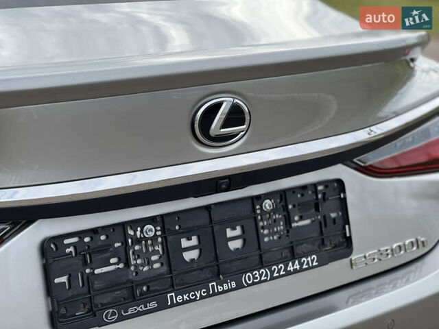 Серый Лексус ЕС, объемом двигателя 2.49 л и пробегом 57 тыс. км за 56500 $, фото 19 на Automoto.ua