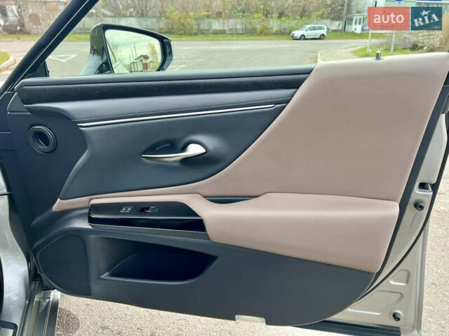 Серый Лексус ЕС, объемом двигателя 2.49 л и пробегом 57 тыс. км за 55900 $, фото 56 на Automoto.ua