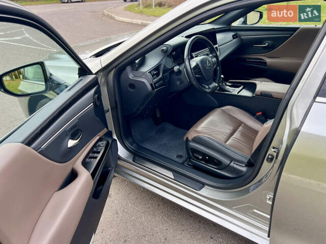 Серый Лексус ЕС, объемом двигателя 2.49 л и пробегом 57 тыс. км за 56500 $, фото 22 на Automoto.ua