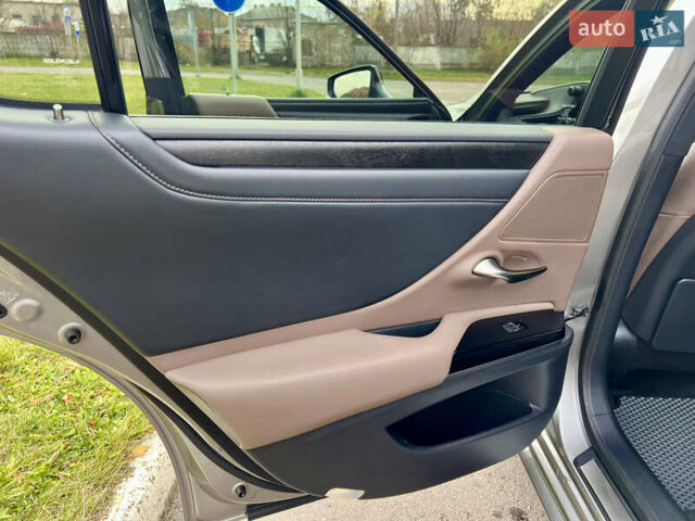 Сірий Лексус ЕС, об'ємом двигуна 2.49 л та пробігом 57 тис. км за 55900 $, фото 49 на Automoto.ua