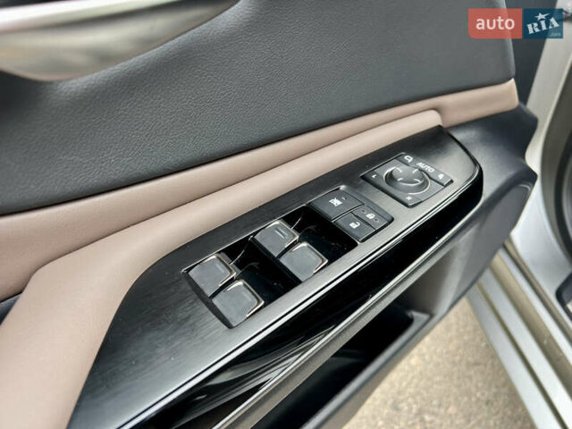 Сірий Лексус ЕС, об'ємом двигуна 2.49 л та пробігом 57 тис. км за 55900 $, фото 27 на Automoto.ua