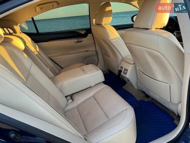 Синий Лексус ЕС, объемом двигателя 3.46 л и пробегом 145 тыс. км за 18200 $, фото 21 на Automoto.ua