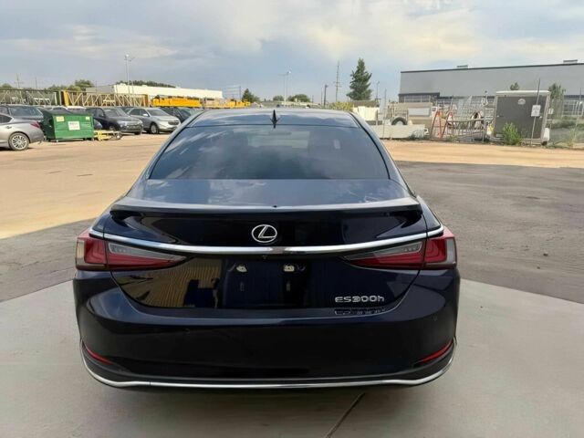 Синий Лексус ЕС, объемом двигателя 0 л и пробегом 34 тыс. км за 15600 $, фото 5 на Automoto.ua