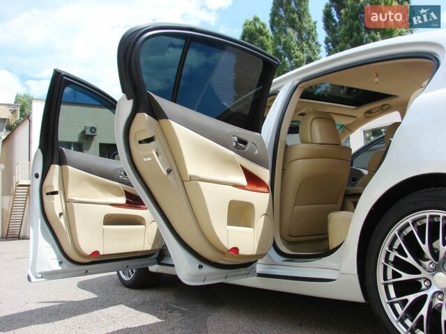 Белый Лексус ГС, объемом двигателя 3 л и пробегом 265 тыс. км за 10300 $, фото 27 на Automoto.ua