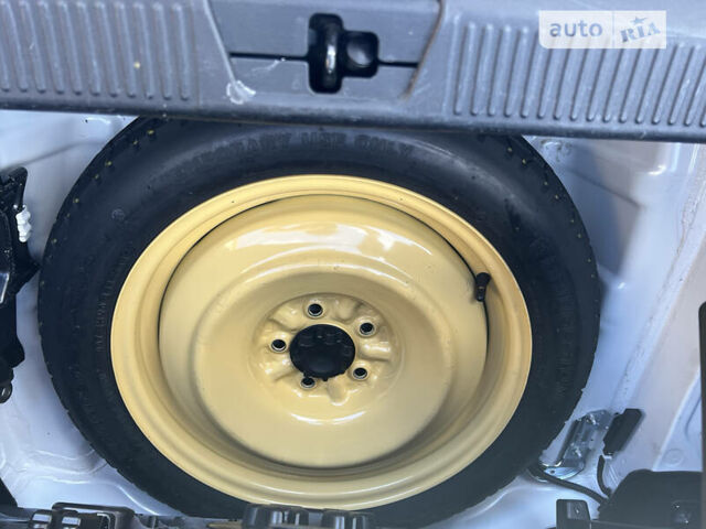 Белый Лексус ГС, объемом двигателя 3.5 л и пробегом 158 тыс. км за 12000 $, фото 12 на Automoto.ua