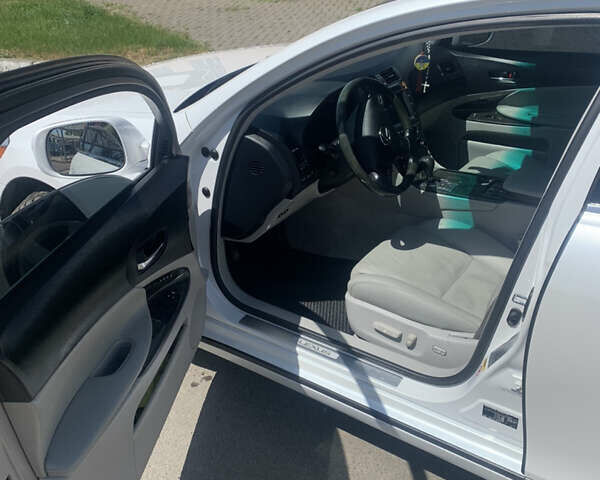 Белый Лексус ГС, объемом двигателя 3 л и пробегом 205 тыс. км за 10900 $, фото 19 на Automoto.ua