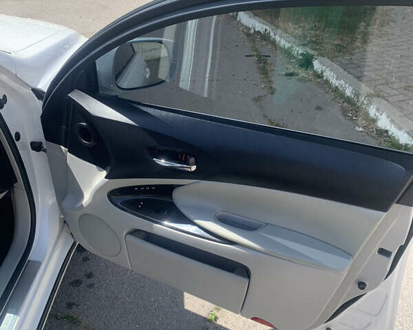 Белый Лексус ГС, объемом двигателя 3 л и пробегом 205 тыс. км за 10900 $, фото 21 на Automoto.ua