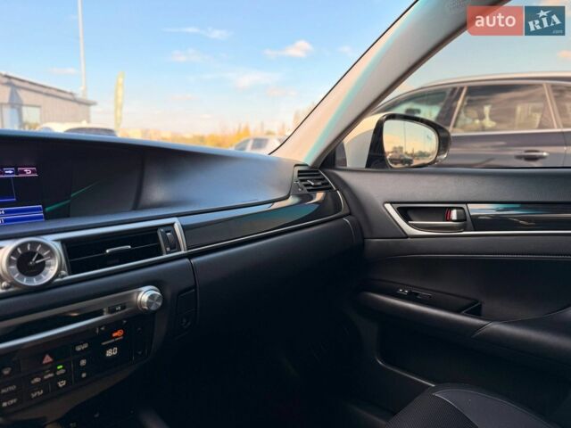 Білий Лексус ГС, об'ємом двигуна 2.5 л та пробігом 234 тис. км за 15000 $, фото 82 на Automoto.ua