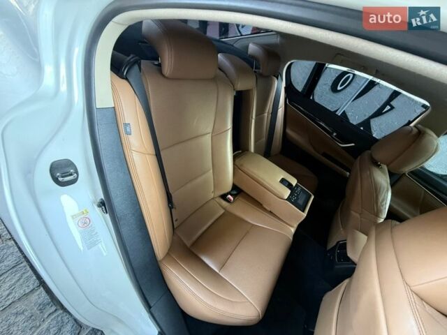 Белый Лексус ГС, объемом двигателя 3.5 л и пробегом 140 тыс. км за 21900 $, фото 96 на Automoto.ua