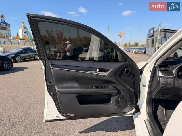 Білий Лексус ГС, об'ємом двигуна 2.5 л та пробігом 234 тис. км за 15000 $, фото 39 на Automoto.ua