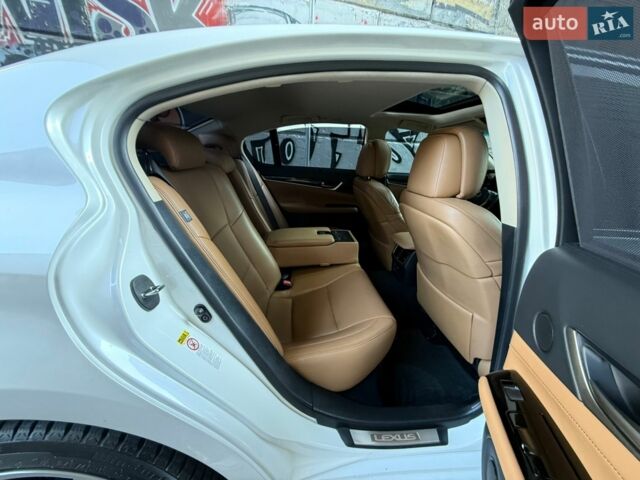 Белый Лексус ГС, объемом двигателя 3.5 л и пробегом 140 тыс. км за 21900 $, фото 95 на Automoto.ua