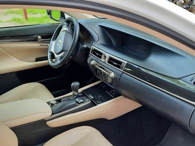 Белый Лексус ГС, объемом двигателя 2.5 л и пробегом 215 тыс. км за 16500 $, фото 6 на Automoto.ua