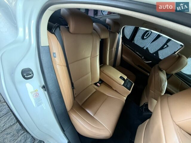 Белый Лексус ГС, объемом двигателя 3.5 л и пробегом 140 тыс. км за 21900 $, фото 96 на Automoto.ua