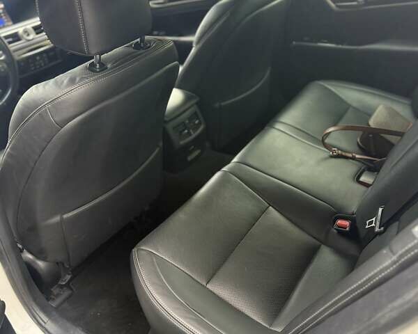 Белый Лексус ГС, объемом двигателя 2.5 л и пробегом 184 тыс. км за 18400 $, фото 12 на Automoto.ua