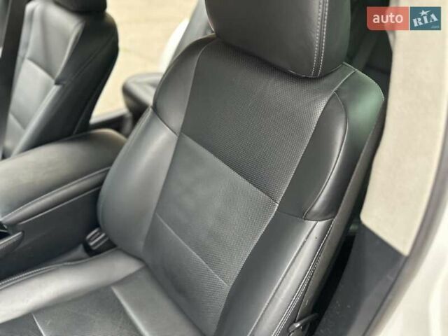 Білий Лексус ГС, об'ємом двигуна 2.5 л та пробігом 192 тис. км за 18500 $, фото 24 на Automoto.ua