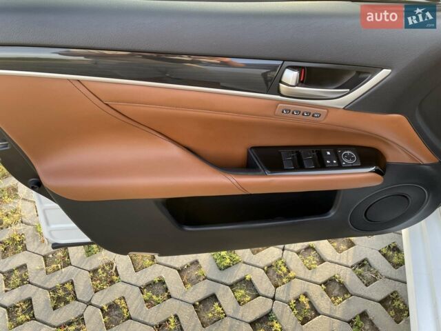 Білий Лексус ГС, об'ємом двигуна 2.5 л та пробігом 214 тис. км за 13999 $, фото 71 на Automoto.ua