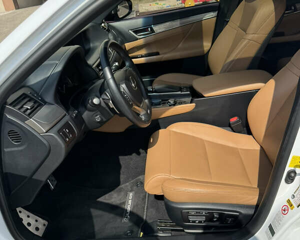 Белый Лексус ГС, объемом двигателя 3.46 л и пробегом 130 тыс. км за 16300 $, фото 32 на Automoto.ua
