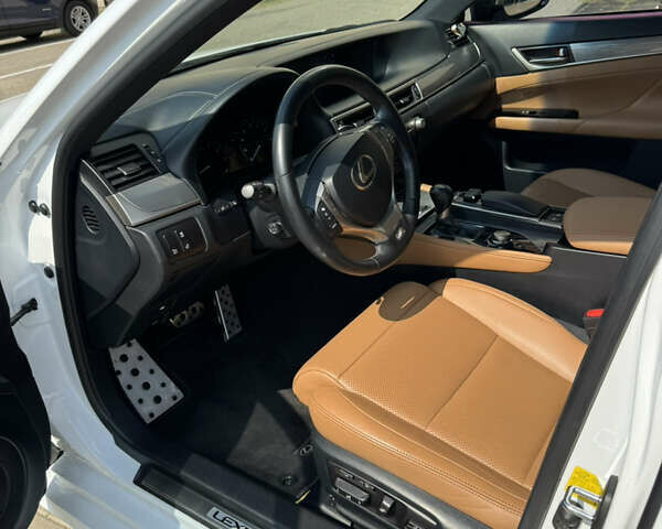 Белый Лексус ГС, объемом двигателя 3.46 л и пробегом 130 тыс. км за 16300 $, фото 21 на Automoto.ua
