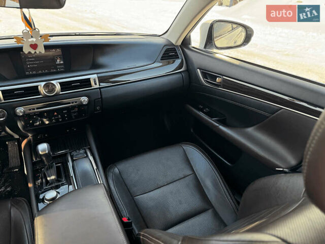 Белый Лексус ГС, объемом двигателя 2 л и пробегом 313 тыс. км за 19790 $, фото 41 на Automoto.ua