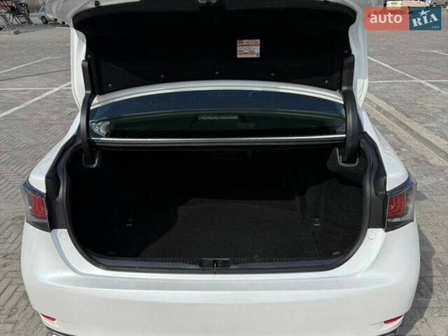 Білий Лексус ГС, об'ємом двигуна 2 л та пробігом 314 тис. км за 20000 $, фото 19 на Automoto.ua