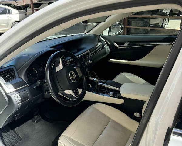 Белый Лексус ГС, объемом двигателя 2.49 л и пробегом 165 тыс. км за 24200 $, фото 4 на Automoto.ua