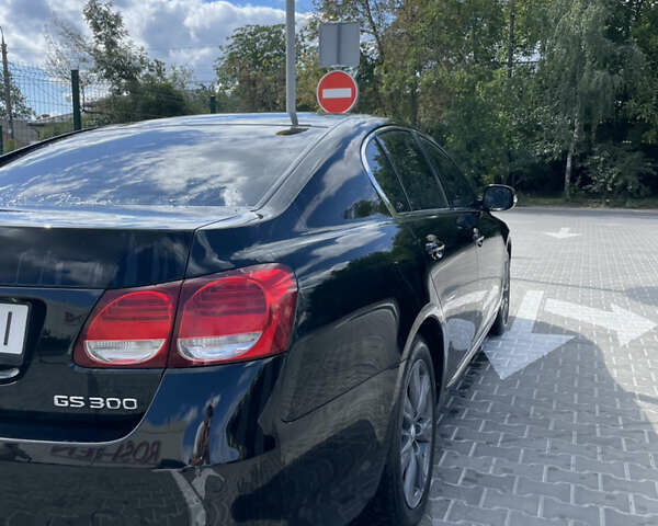 Черный Лексус ГС, объемом двигателя 3 л и пробегом 296 тыс. км за 10400 $, фото 2 на Automoto.ua