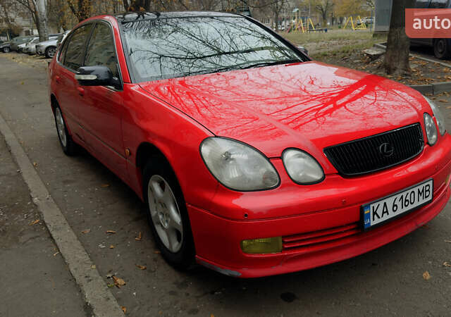 Красный Лексус ГС, объемом двигателя 3 л и пробегом 316 тыс. км за 5900 $, фото 1 на Automoto.ua
