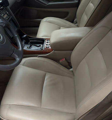 Красный Лексус ГС, объемом двигателя 3 л и пробегом 316 тыс. км за 5900 $, фото 16 на Automoto.ua