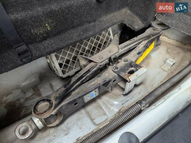 Серый Лексус ГС, объемом двигателя 3 л и пробегом 270 тыс. км за 6700 $, фото 10 на Automoto.ua