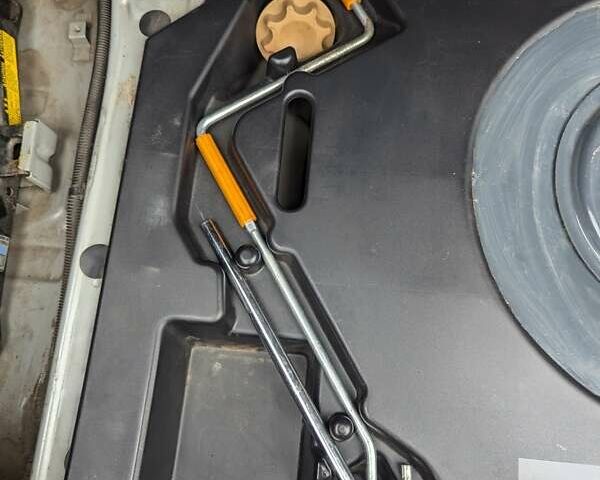 Серый Лексус ГС, объемом двигателя 3 л и пробегом 270 тыс. км за 6700 $, фото 11 на Automoto.ua