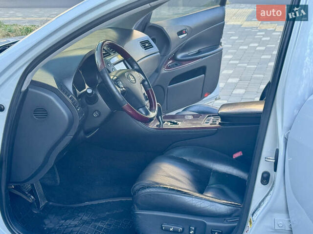 Сірий Лексус ГС, об'ємом двигуна 3 л та пробігом 250 тис. км за 7950 $, фото 26 на Automoto.ua
