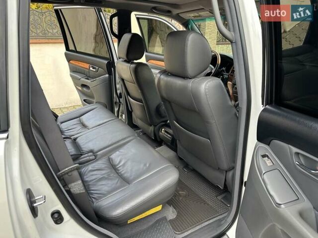 Білий Лексус ГХ, об'ємом двигуна 4.66 л та пробігом 252 тис. км за 17400 $, фото 49 на Automoto.ua