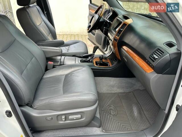 Білий Лексус ГХ, об'ємом двигуна 4.66 л та пробігом 252 тис. км за 17400 $, фото 56 на Automoto.ua