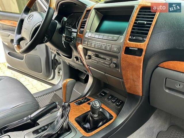 Білий Лексус ГХ, об'ємом двигуна 4.66 л та пробігом 252 тис. км за 17400 $, фото 57 на Automoto.ua