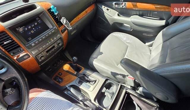 Лексус ГХ 2007 у Чернівцях на Automoto.ua Білий Лексус ГХ, об'ємом двигуна 4.66 л та пробігом 156 тис. км за 22500 $, фото 8 на Automoto.ua