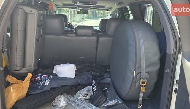 Белый Лексус ГХ, объемом двигателя 4.66 л и пробегом 156 тыс. км за 22500 $, фото 7 на Automoto.ua