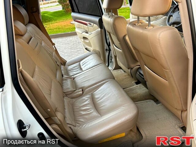 Белый Лексус ГХ, объемом двигателя 4.7 л и пробегом 167 тыс. км за 16800 $, фото 9 на Automoto.ua