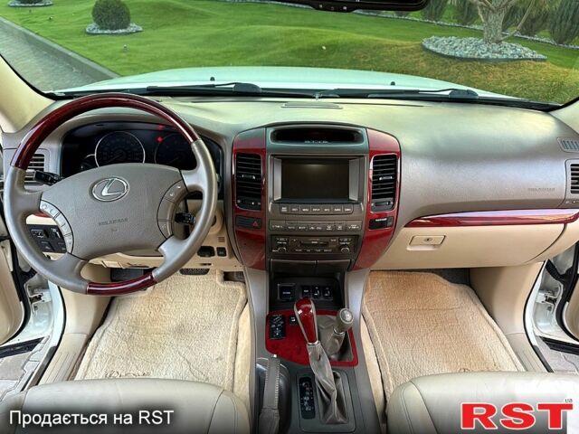 Белый Лексус ГХ, объемом двигателя 4.7 л и пробегом 167 тыс. км за 16800 $, фото 10 на Automoto.ua
