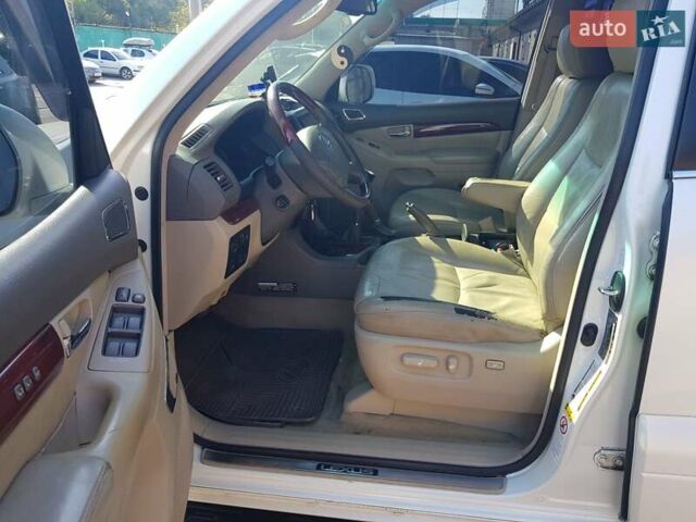 Белый Лексус ГХ, объемом двигателя 4.66 л и пробегом 316 тыс. км за 16500 $, фото 18 на Automoto.ua