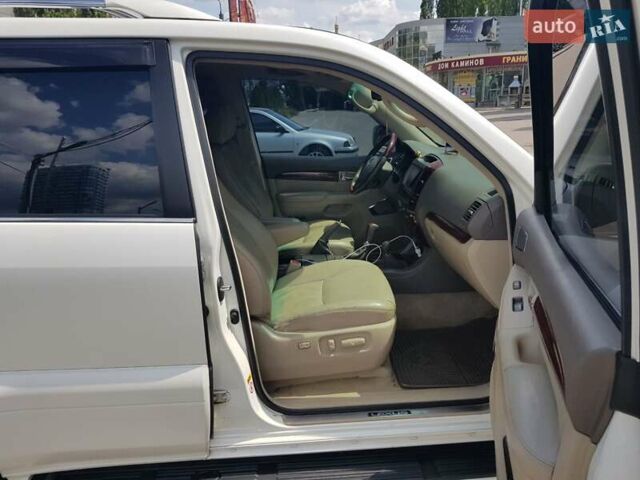 Белый Лексус ГХ, объемом двигателя 4.66 л и пробегом 316 тыс. км за 16500 $, фото 6 на Automoto.ua