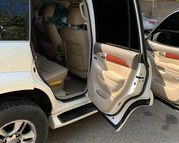 Білий Лексус ГХ, об'ємом двигуна 4.7 л та пробігом 214 тис. км за 18000 $, фото 13 на Automoto.ua